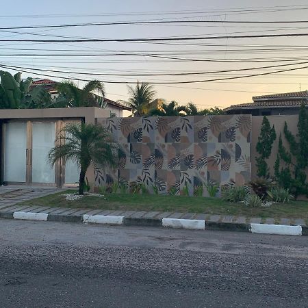 Casa de temporada 4 quartos sendo 2 suítes em Vilas do Atlântico - 200 m da praia e 6 km da capital Lauro de Freitas Extérieur photo
