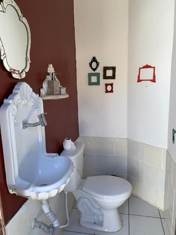Casa de temporada 4 quartos sendo 2 suítes em Vilas do Atlântico - 200 m da praia e 6 km da capital Lauro de Freitas Extérieur photo